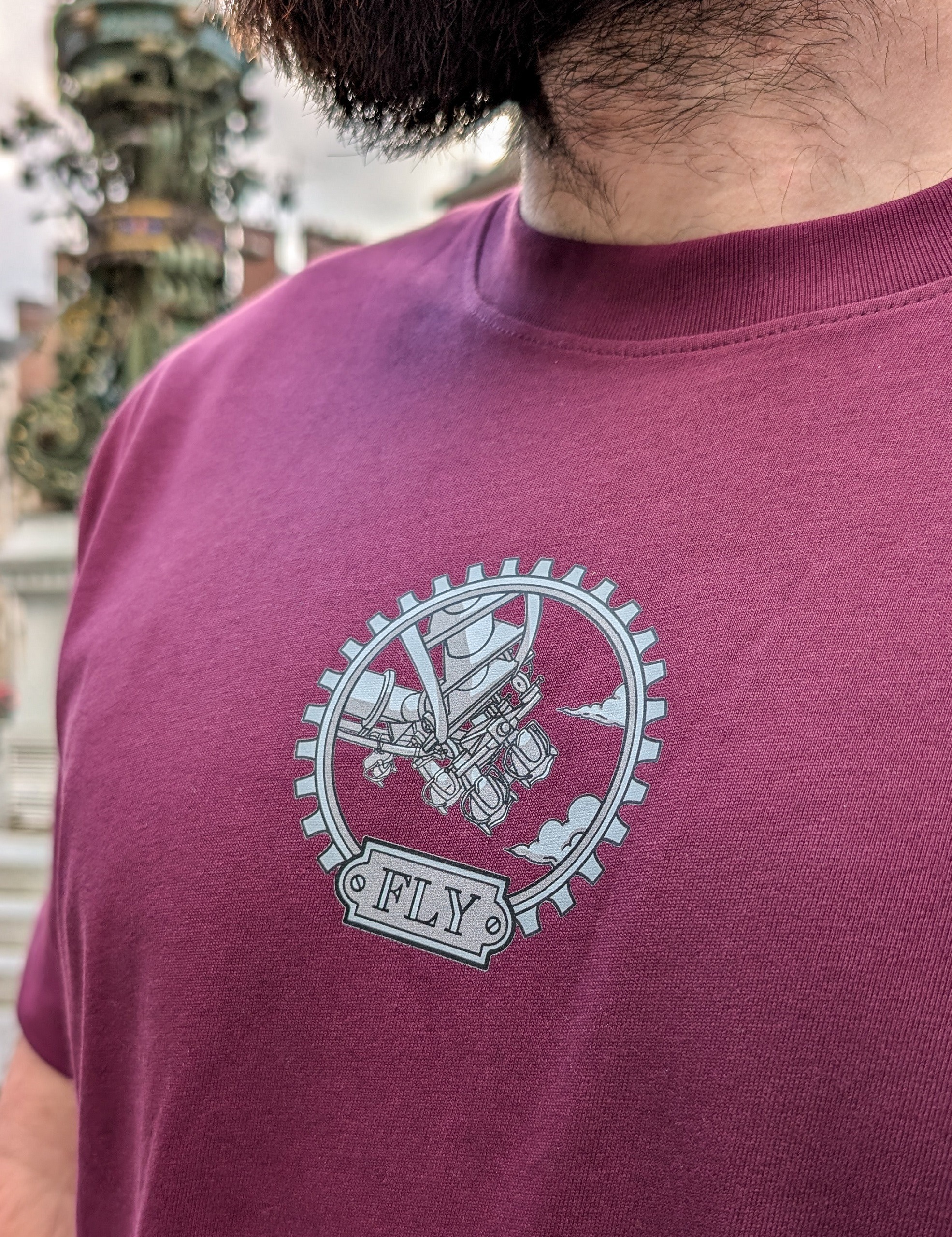 T-shirt F.L.Y Premium – Image 2